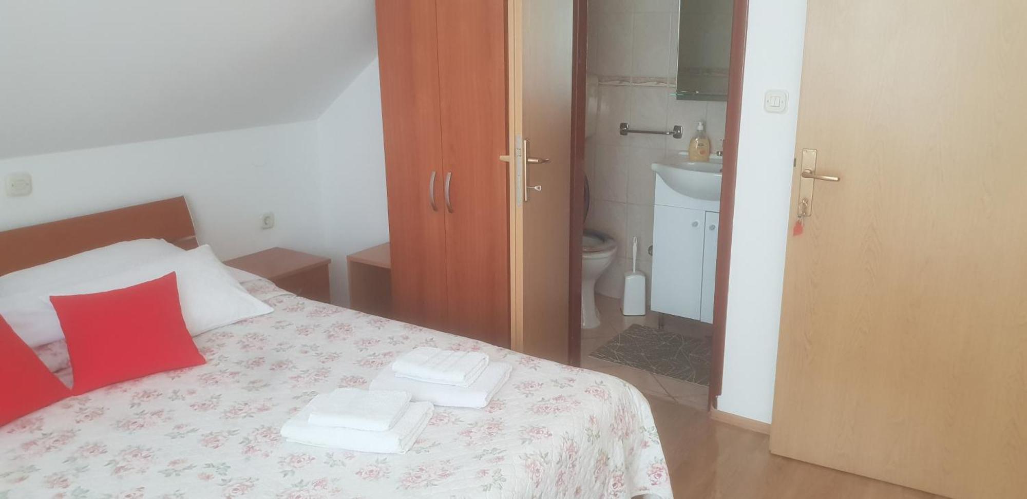 Apartments Mise Ogulin Exterior foto