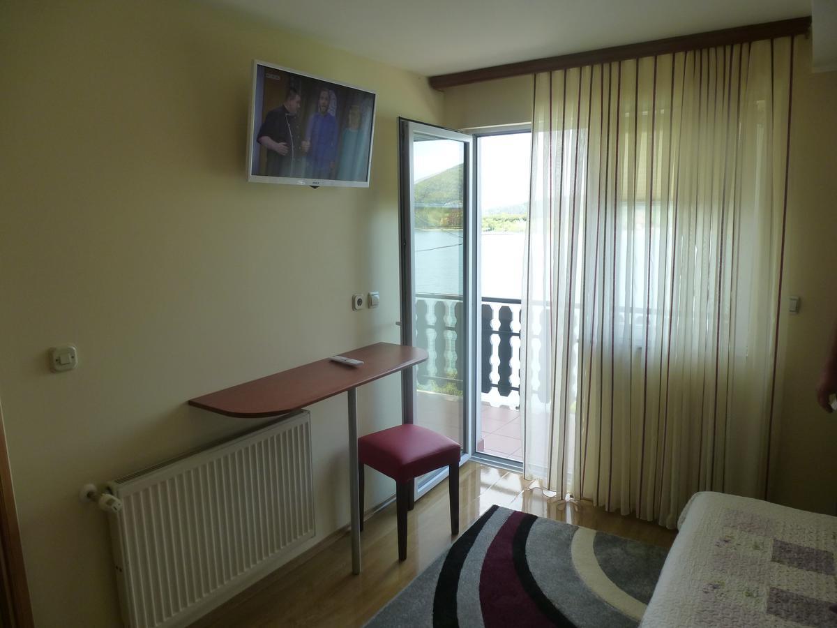 Apartments Mise Ogulin Exterior foto